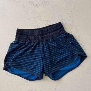 Lululemon Tracker Short II *4-way Stretch